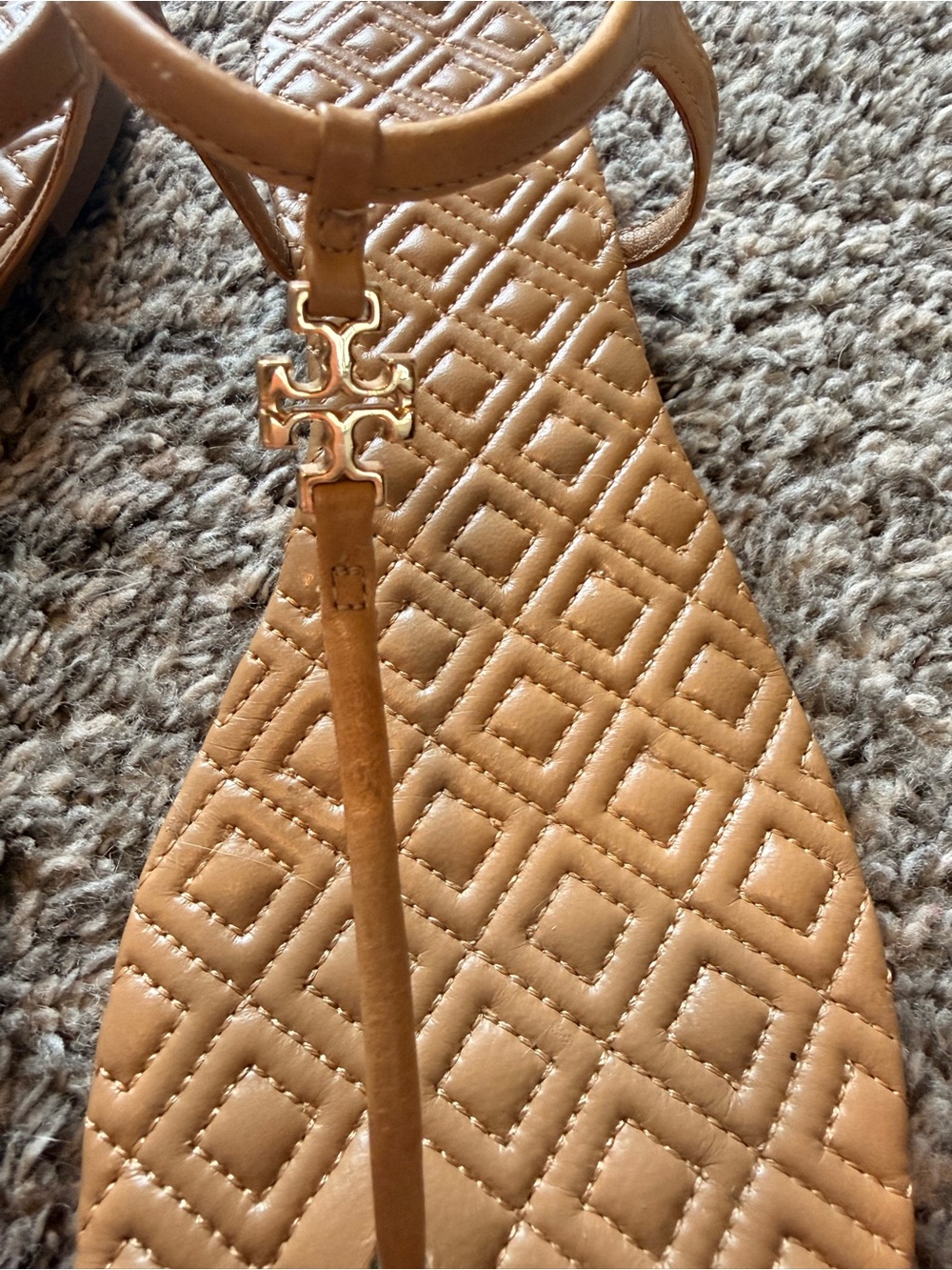 Tory Burch Quilted T-Strap Sandals in Tan with Gold Logo - Picture 3 of 7